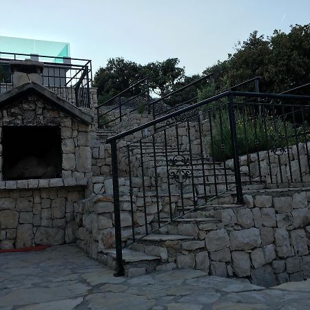 Villa Kristina Sevid Exterior photo