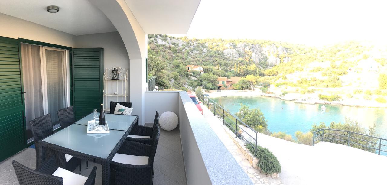 Villa Kristina Sevid Exterior photo