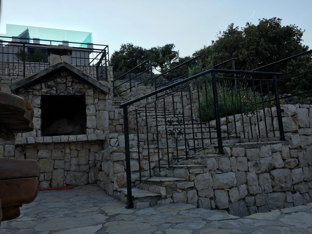 Villa Kristina Sevid Exterior photo